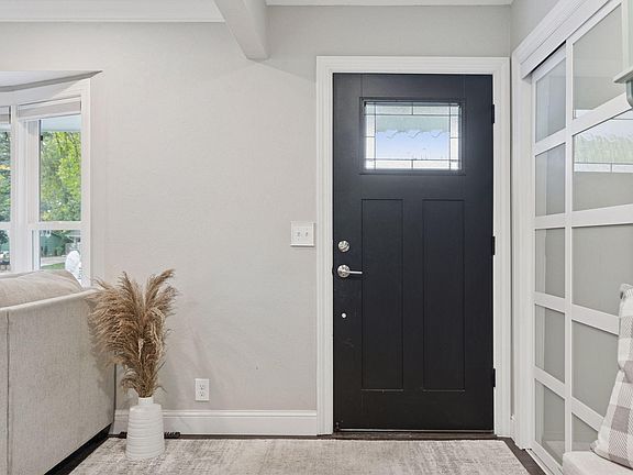 4th image of 2430 Jewel Ln N