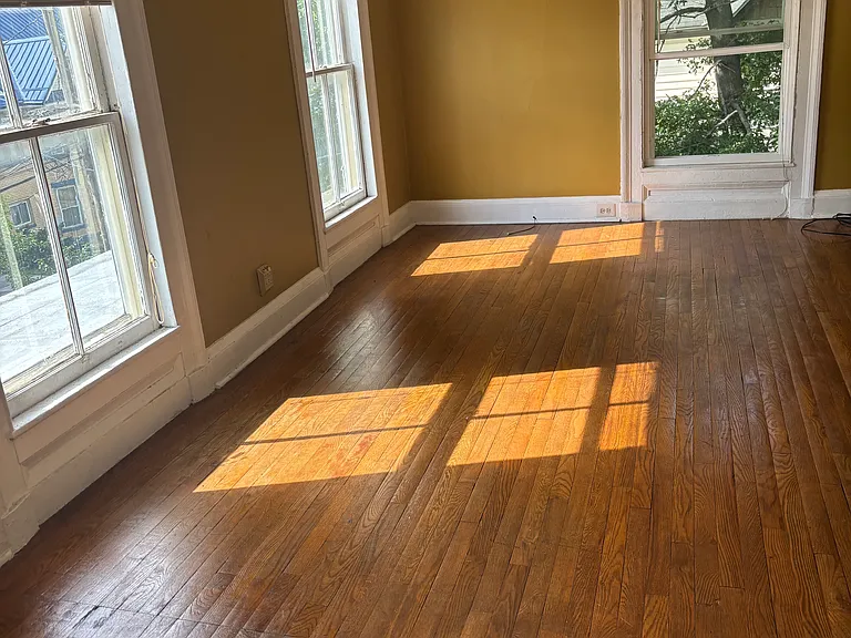 869 1/2 Liberty St #2 — Photo 3