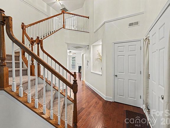 4th image of 5839 Brookstone Dr NW
