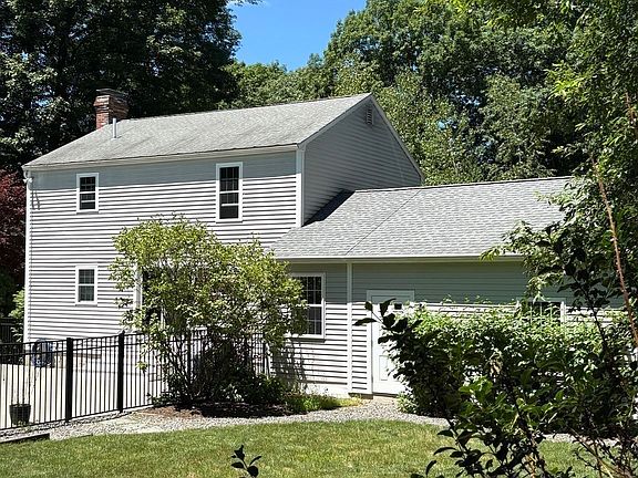 4th image of 35 Houde St