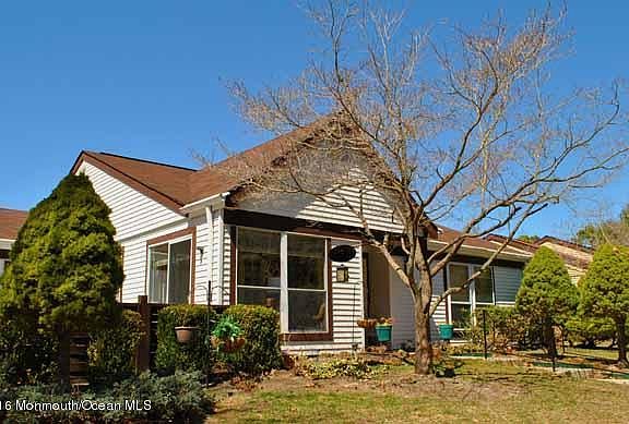 3rd image of 857C Winchester Ct