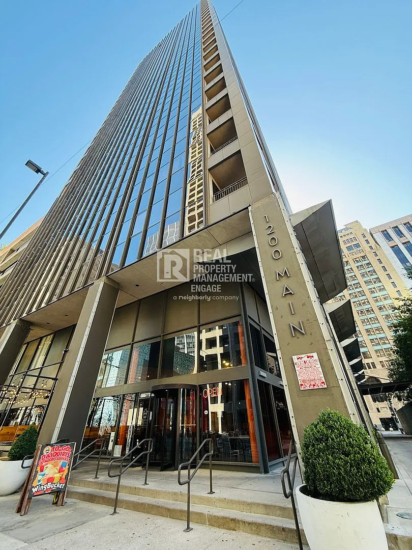 2 Bedroom Condo Available for Rent in the Heart of DFW! — Photo 2