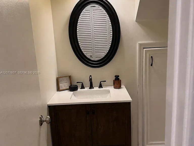 7483 SW 109th Ave — Photo 2