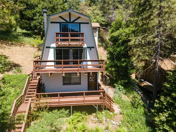 23828 Zuger Dr, Crestline, CA 92325