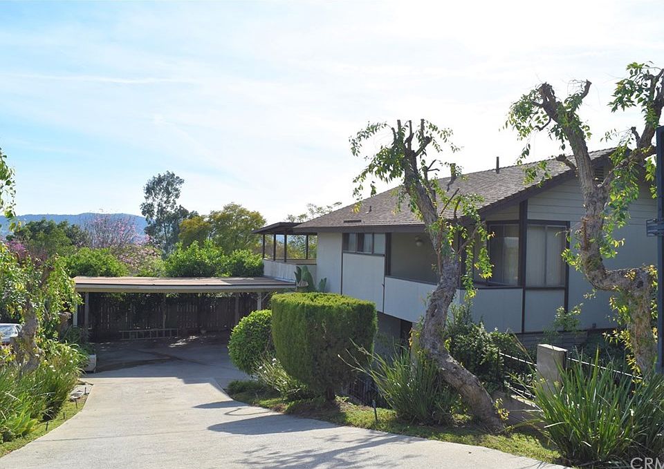 1st image of 1084 Loma Vista St