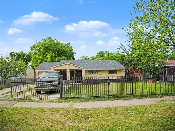 227 Halsey St, Dallas, TX 75224