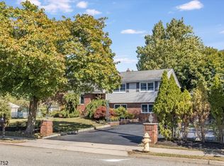 1529 Ratzer Rd, Wayne, NJ 07470