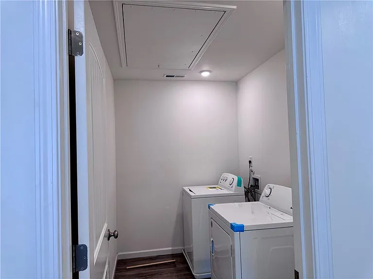 241 Port Way — Photo 27
