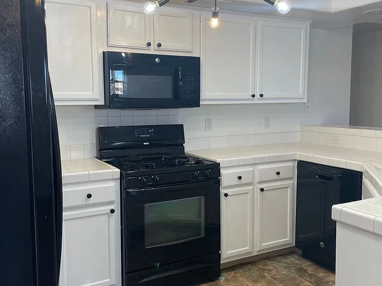 3605 Spanish Butterfly St #202 — Photo 7