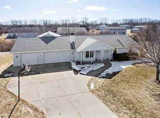 1463 Silver Cliff Ct, Green Bay, WI 54313