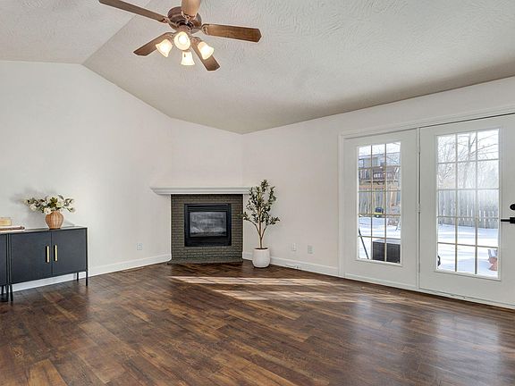 4th image of 3128 S Overhill Avenue