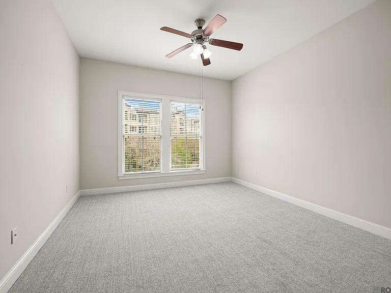 998 Stanford Ave #303 — Photo 21