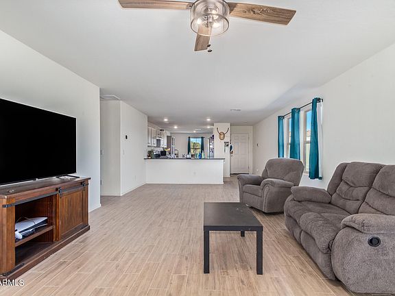 4th image of 1333 W PIMA Avenue