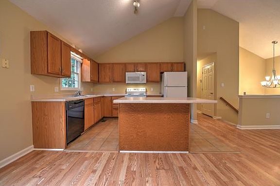 4th image of 2309 Louita Ave