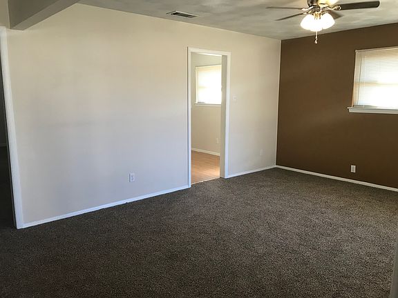 5th image of 10042 Neosho Dr