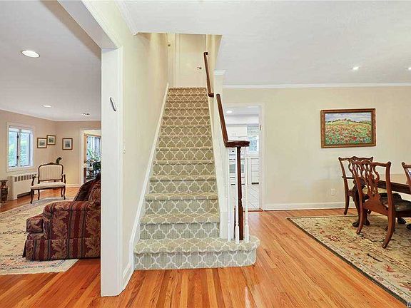 5th image of 67 Magnolia Ln