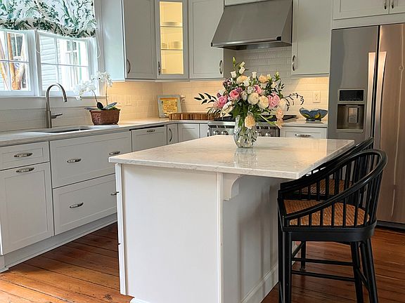 Fully renovated & equipped kitchen