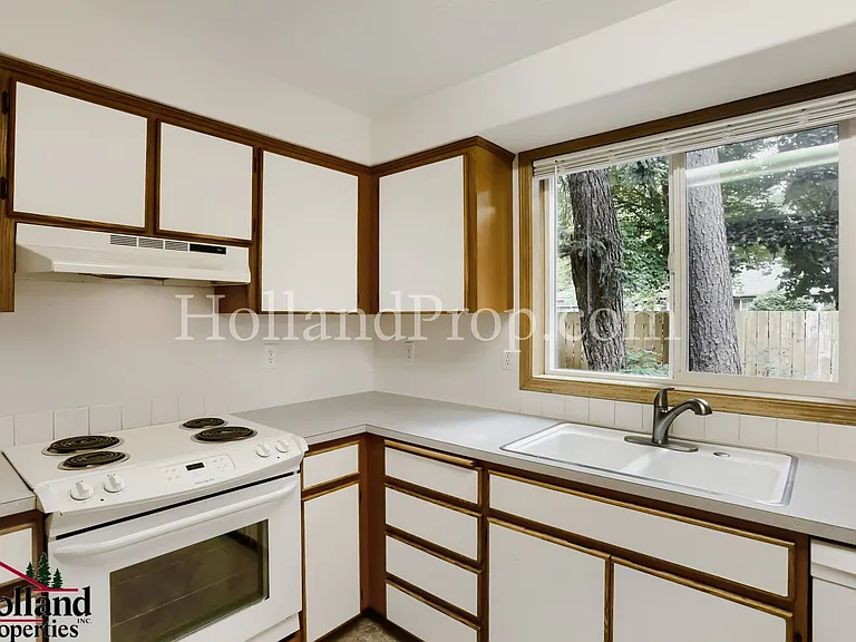 17229 SE Julie Pl — Photo 8