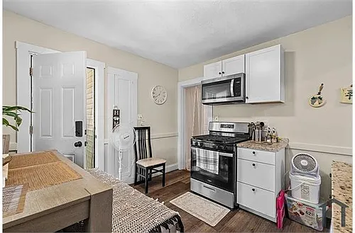575 Hyde Park Ave Photo 1