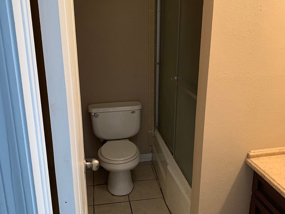 1st image of 816 Linares Ln