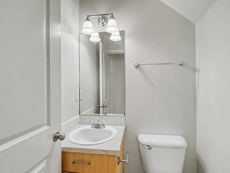 4857 SW 141st Ave — Photo 13