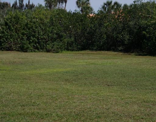3rd image of 2145 Island Dr