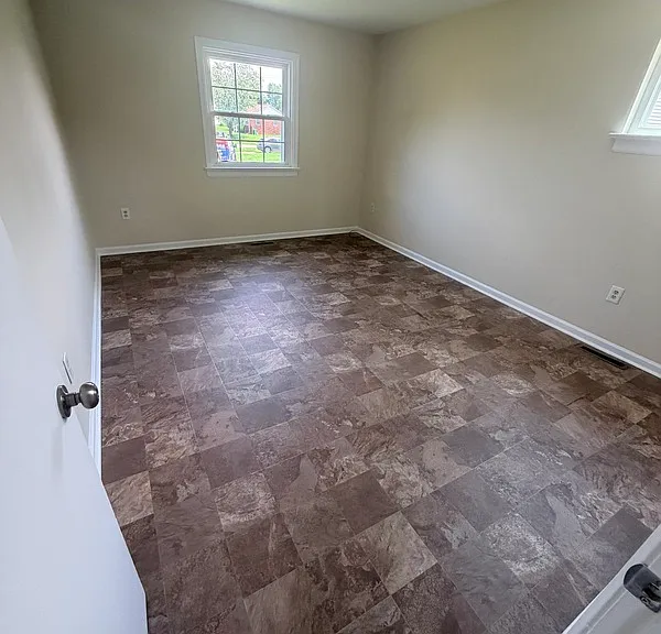 506 Mansfield Dr — Photo 6