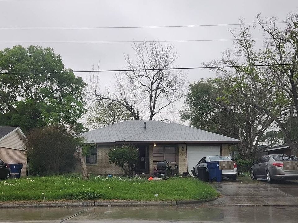 1st image of 2813 13th Ave N