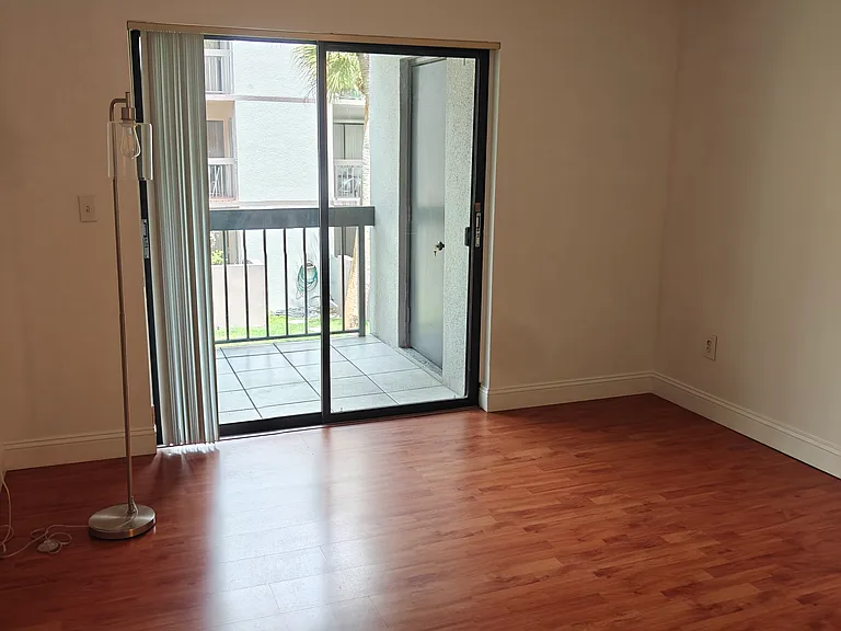 8820 SW 132nd Pl #206-D — Photo 8