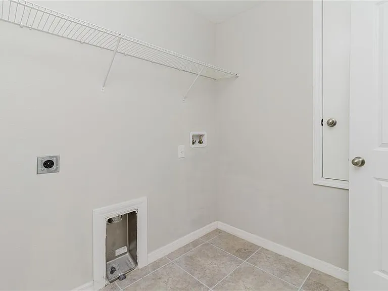 304 Cascade Bend Dr — Photo 41