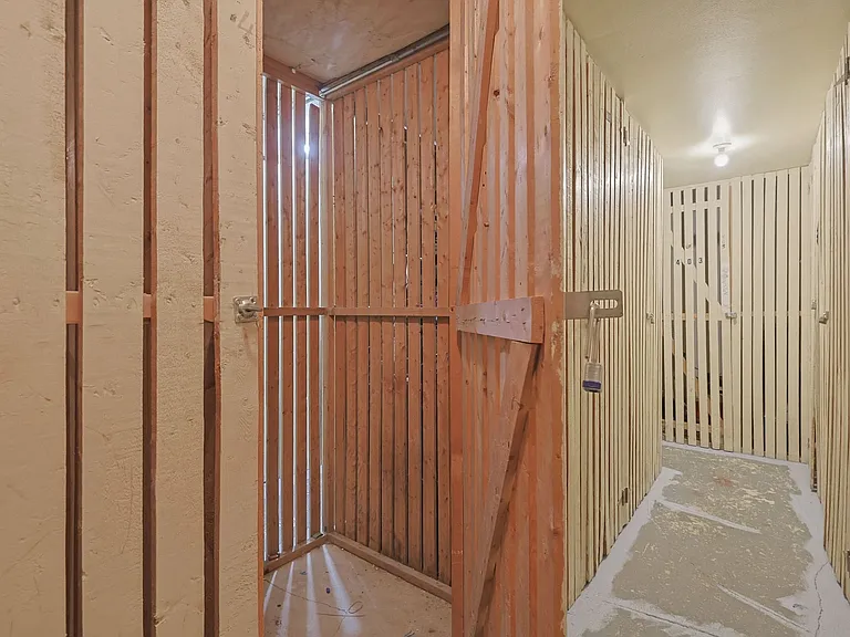 1475 Rebecca Dr — Photo 13