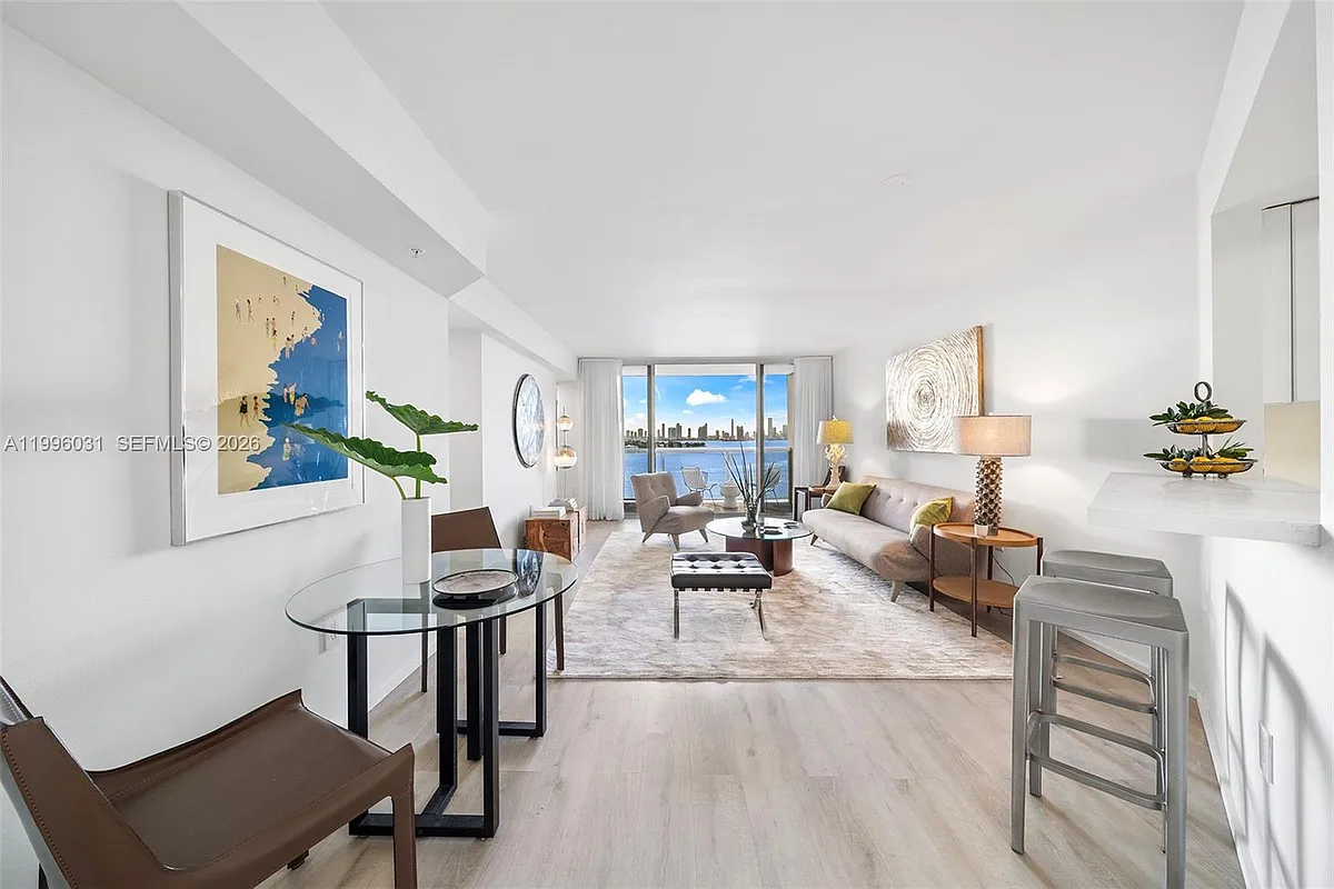 Building Photo - 1900 Sunset Harbour Dr #1114