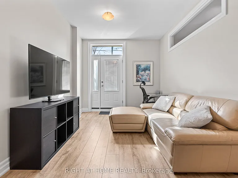 91B Evans Ave — Photo 40