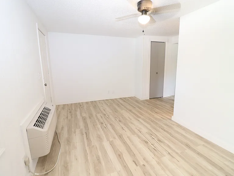 21 Larue St #10 — Photo 2