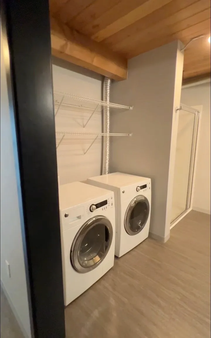 127 Broadway E — Photo 3