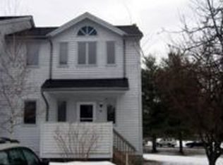 33901 Harbor View Rd, South Burlington, VT 05403