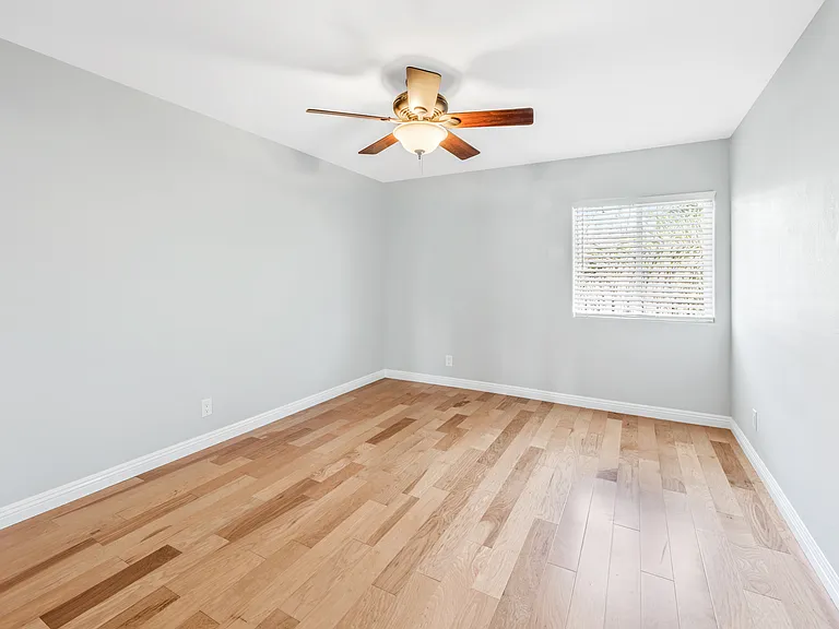 310 Olive Ave #6 — Photo 15