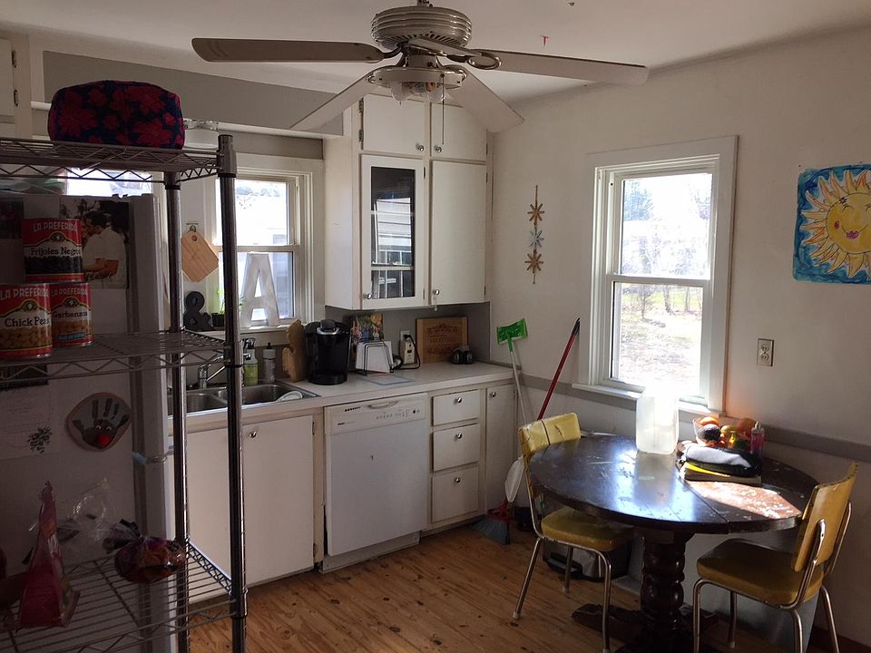 2nd image of 1218 Woodlawn Ave