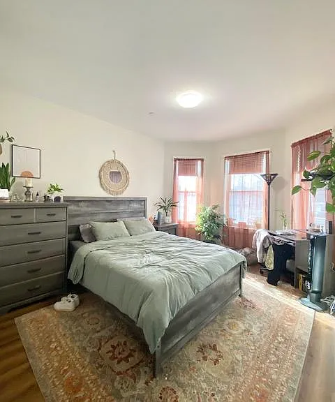 843 Columbia Rd — Photo 4