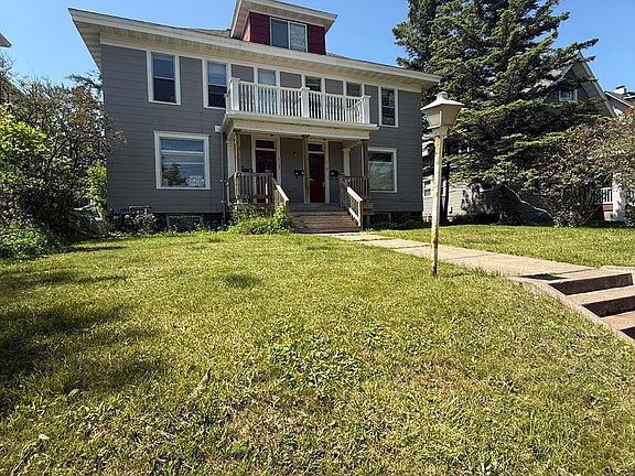 2nd image of 2105-2107 E 5th St