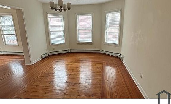 4th image of 17 Shillington Ave APT 2