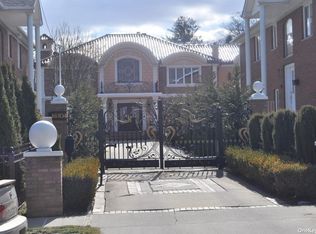161-04 Powells Cove Blvd, Whitestone, NY 11357