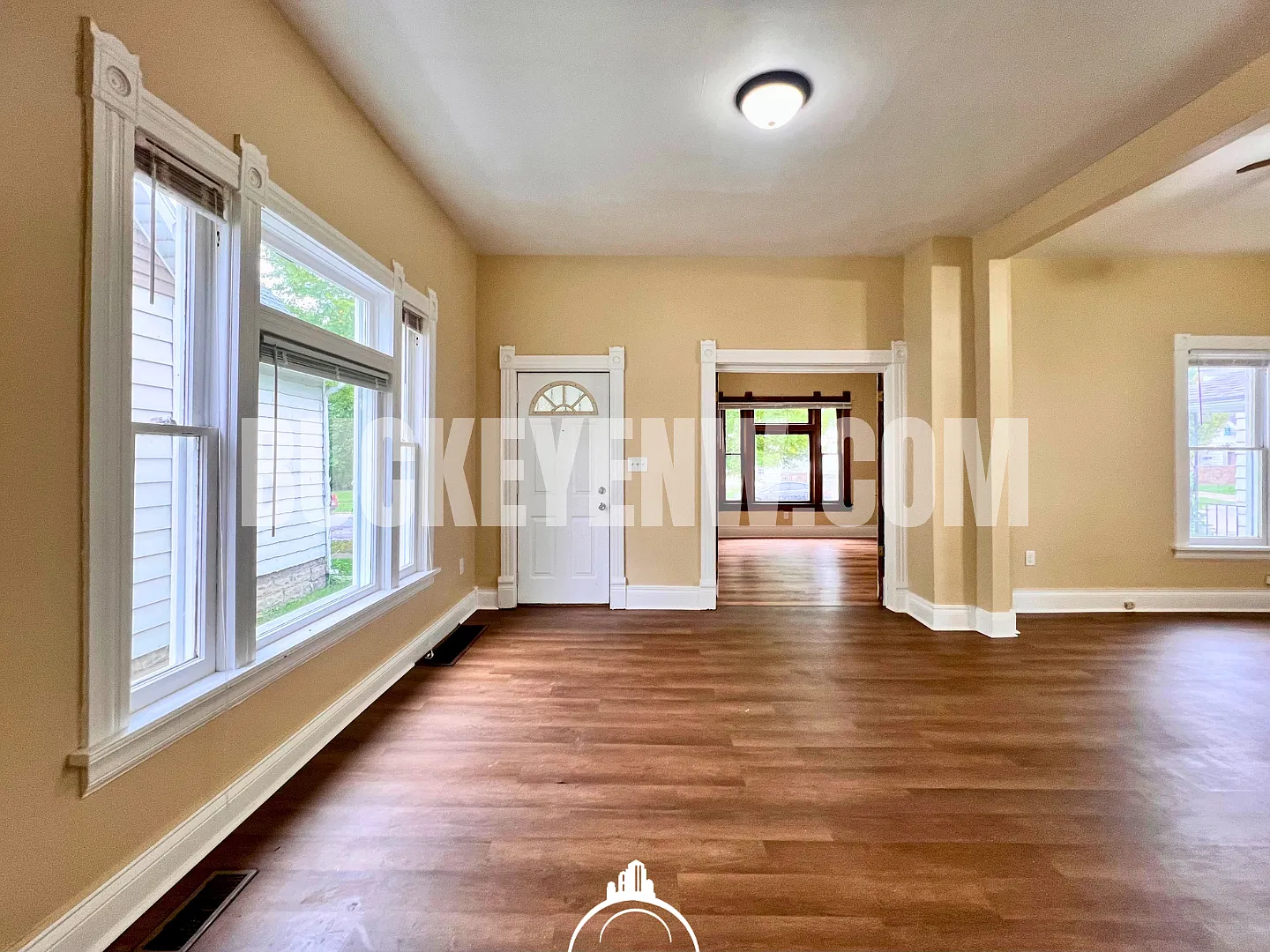 2 Bedroom House — Photo 4