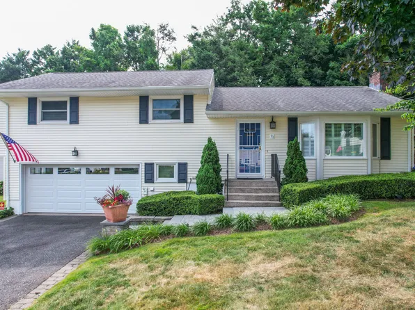 71 Jillson Circle, Waterbury, CT 06708