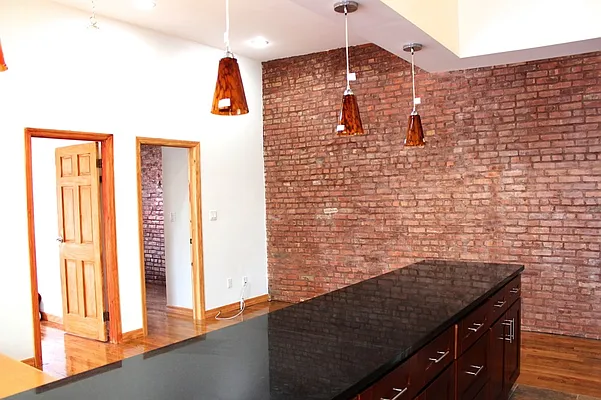 Rented by Rapid Realty Upper West Side LLC | media 16