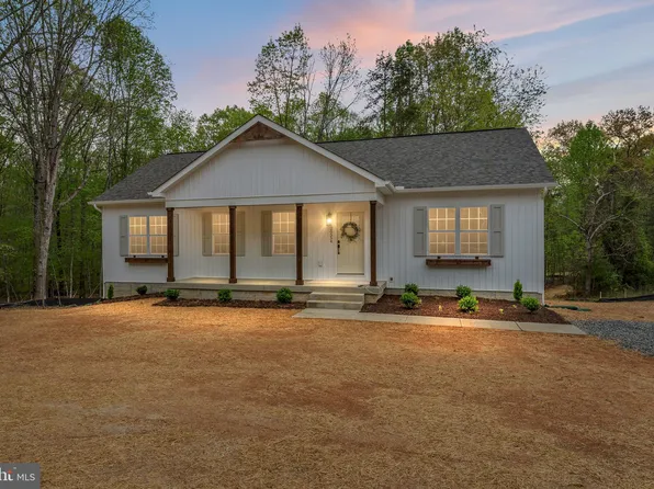 28554 Raccoon Ford Rd, Burr Hill, VA 22433