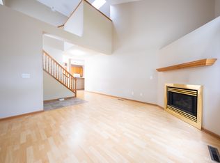 2750 Mallard Dr, Woodbury, MN 55125