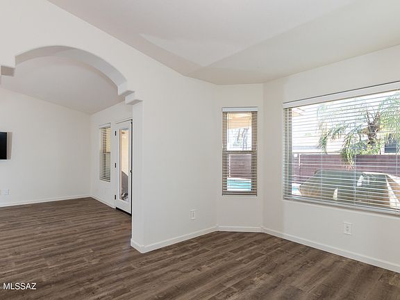 4th image of 2771 W Woodview Crest Dr