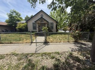 501 SE J St, Grants Pass, OR 97526