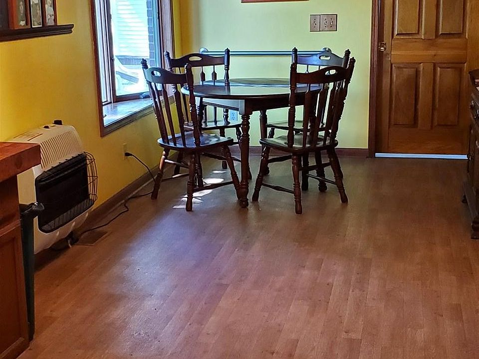 2nd image of 202 S Grove St